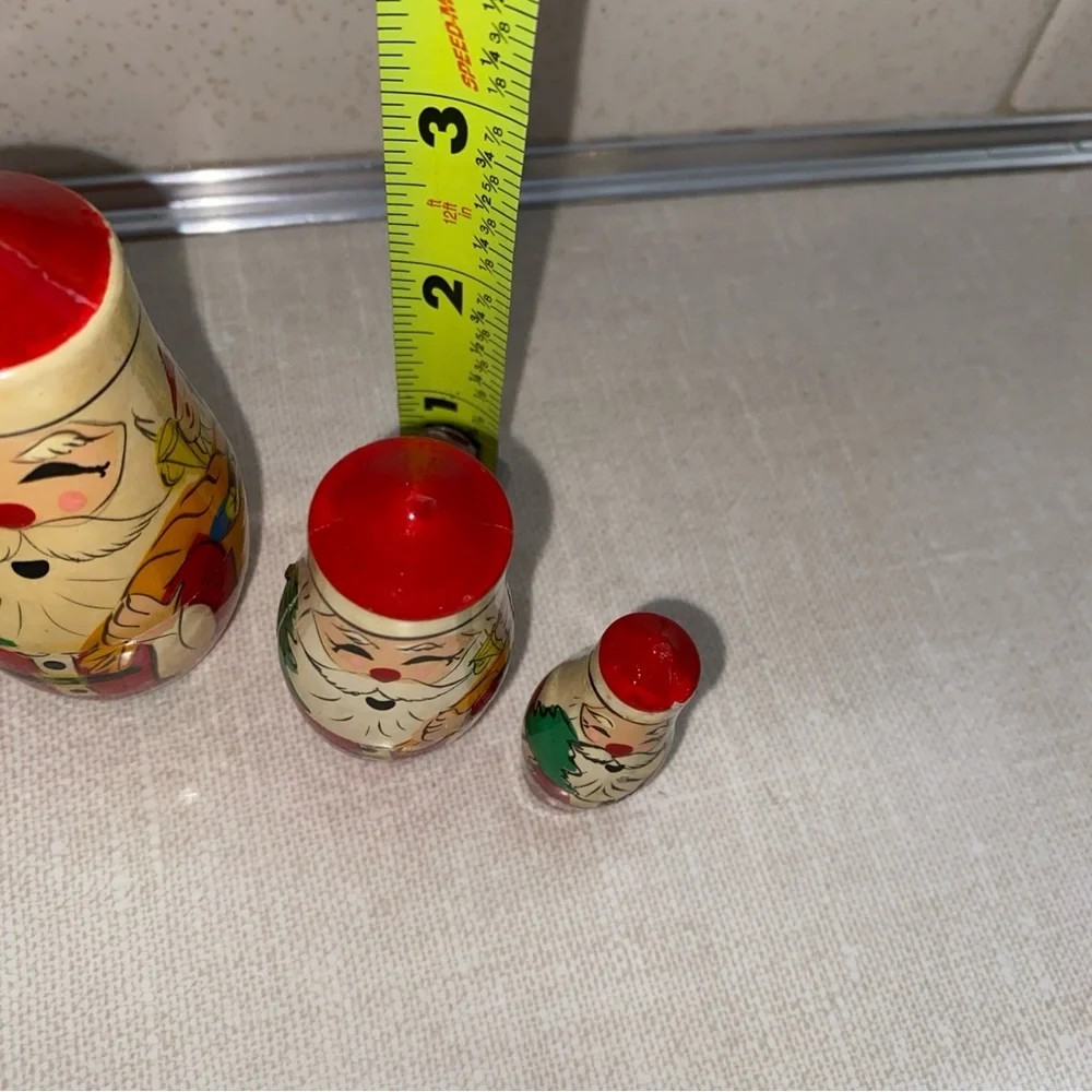 Vintage‎ Wooden 5 Pc Santa Claus Nesting Dolls Painted Christmas
